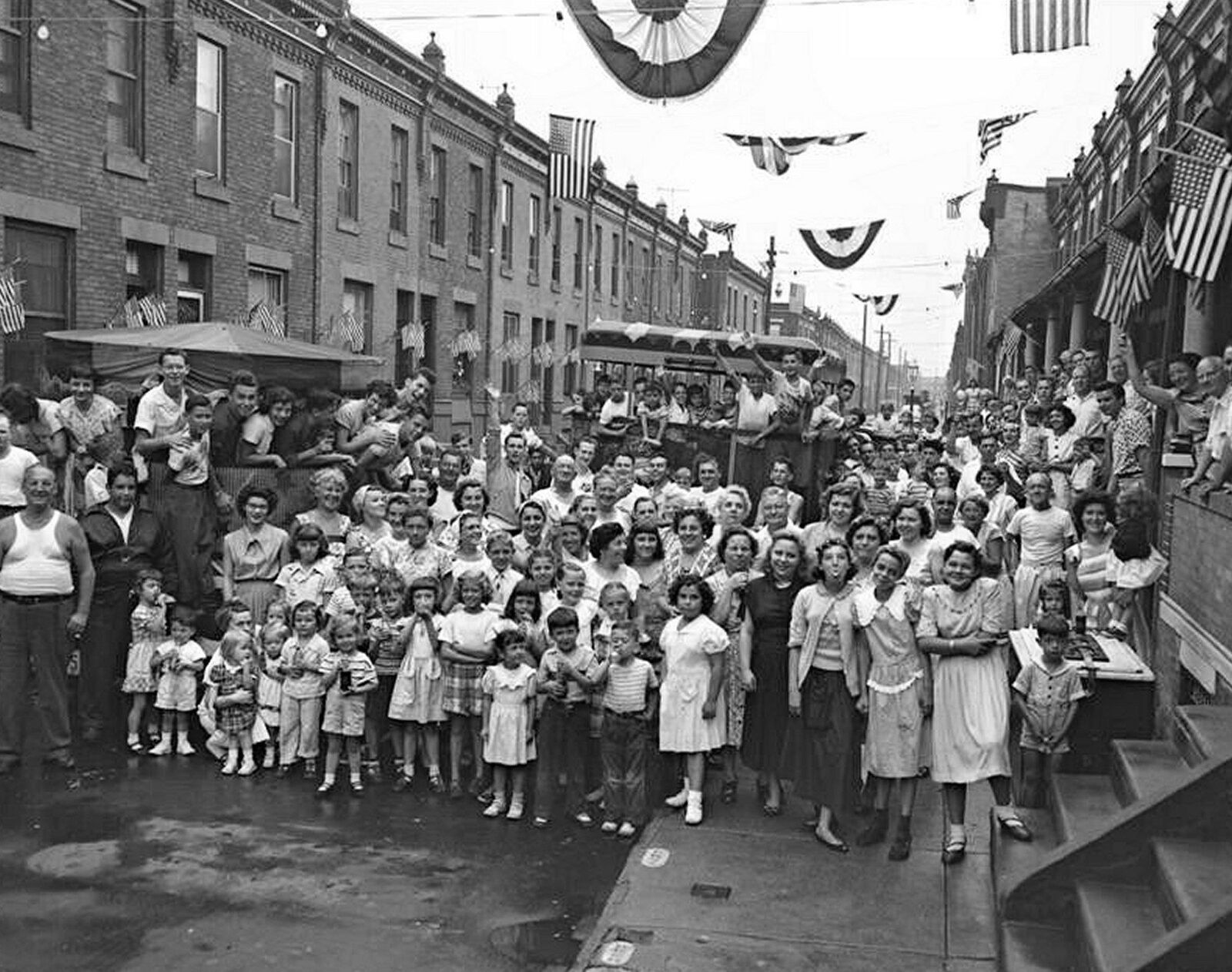 1950s SOUTH PHILADELPHIA STREET FAIR Photo  (196-O)