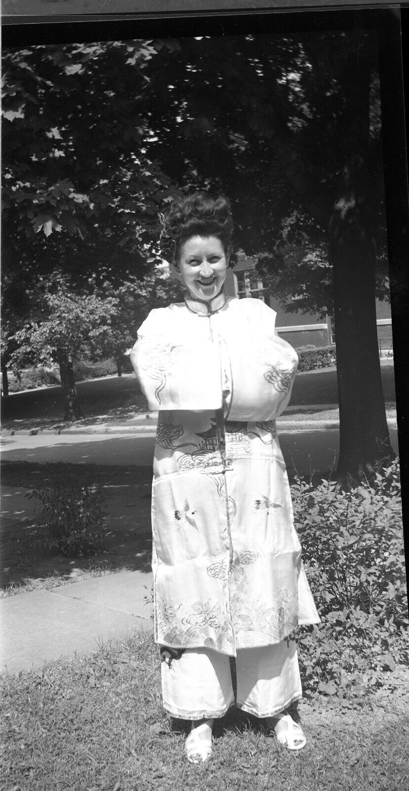Vintage   Negative   Black & White Woman Lady in Kimono 4x3\