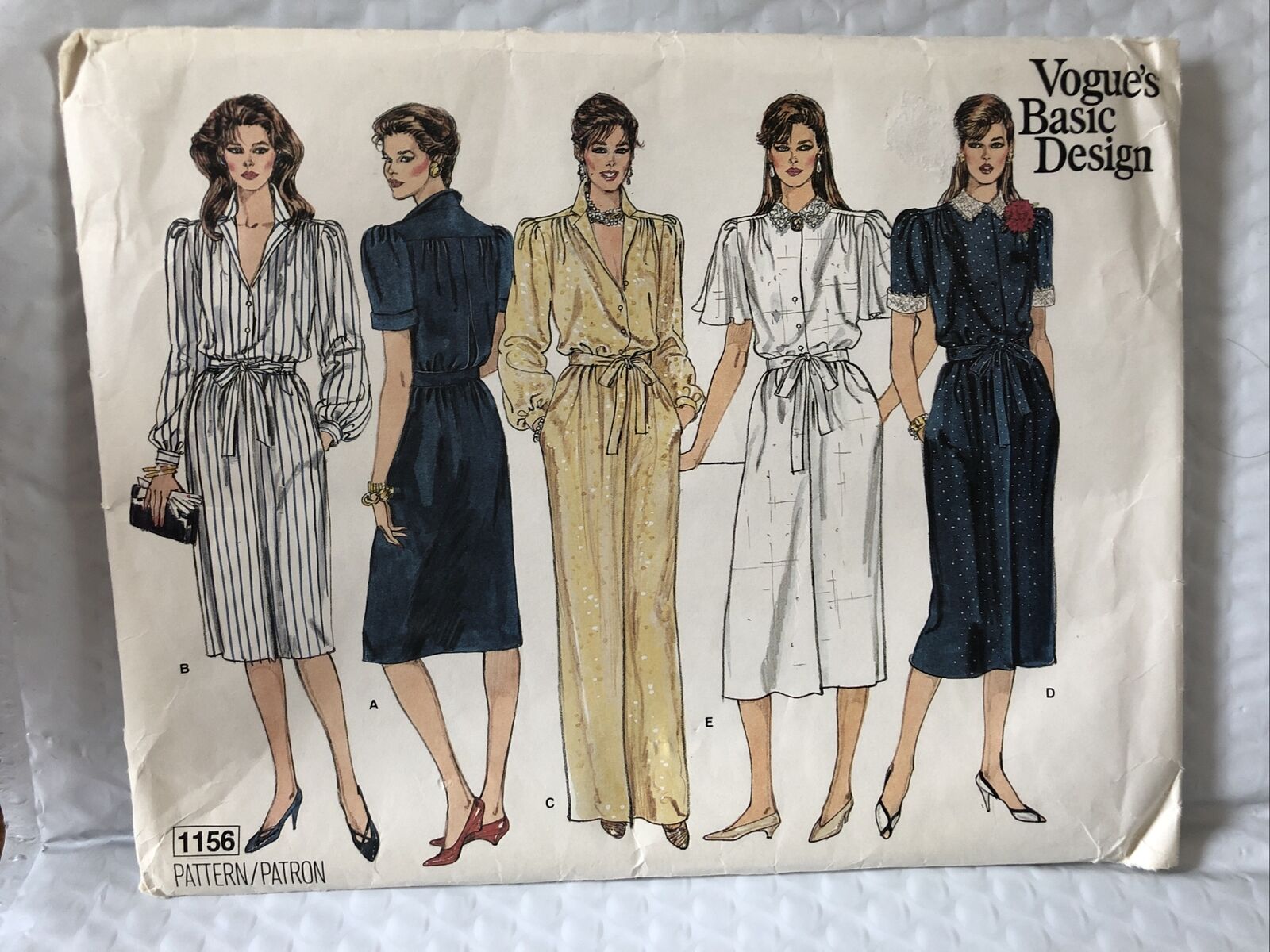 Uncut Vintage Vogue Dress Pattern # 1156 8 10 12 knee calf evening variations
