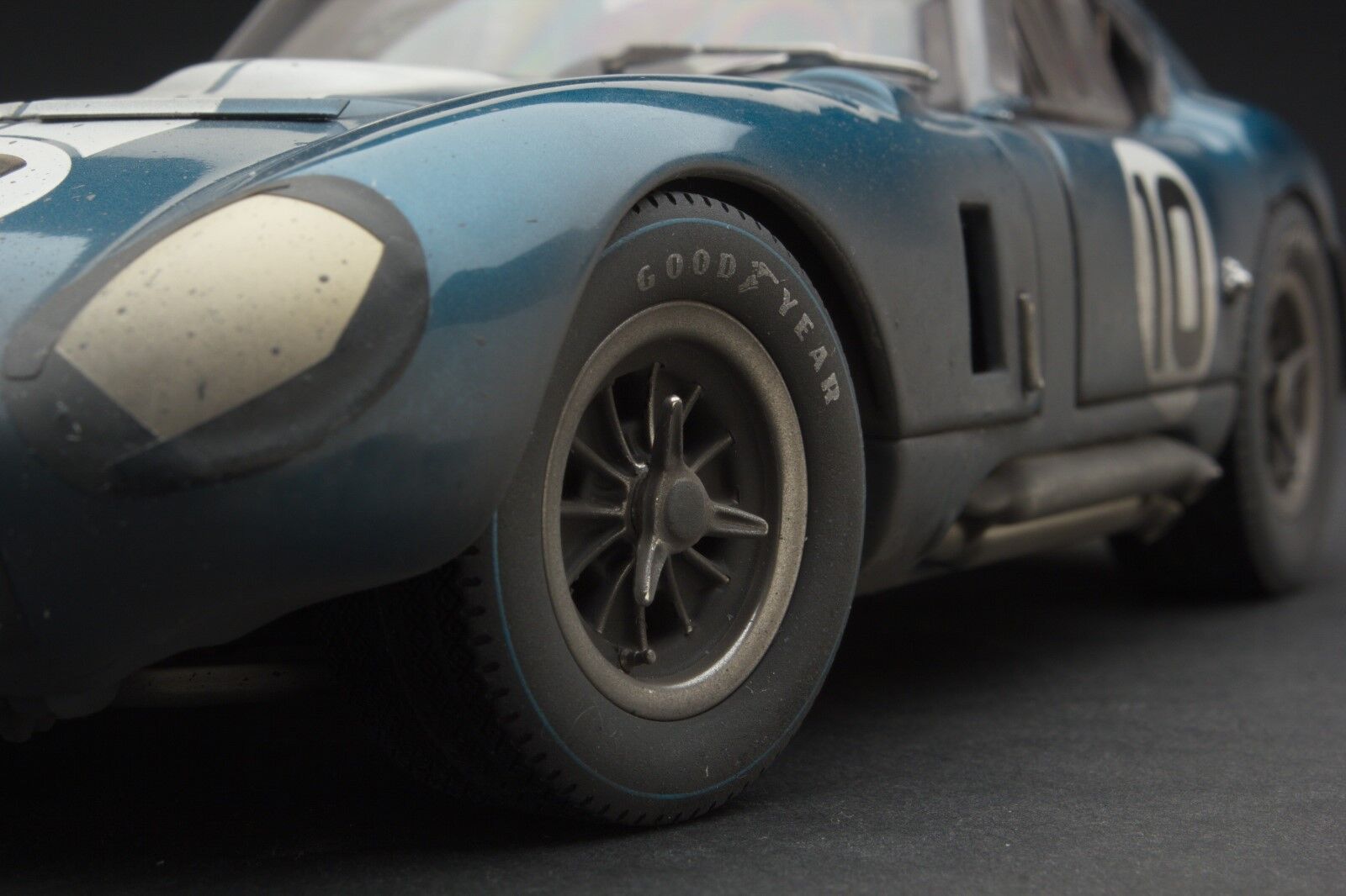 RACE WEATHERED | Exoto 1965 Cobra Daytona at Le Mans | 1:18 | #RLG18010BFLP