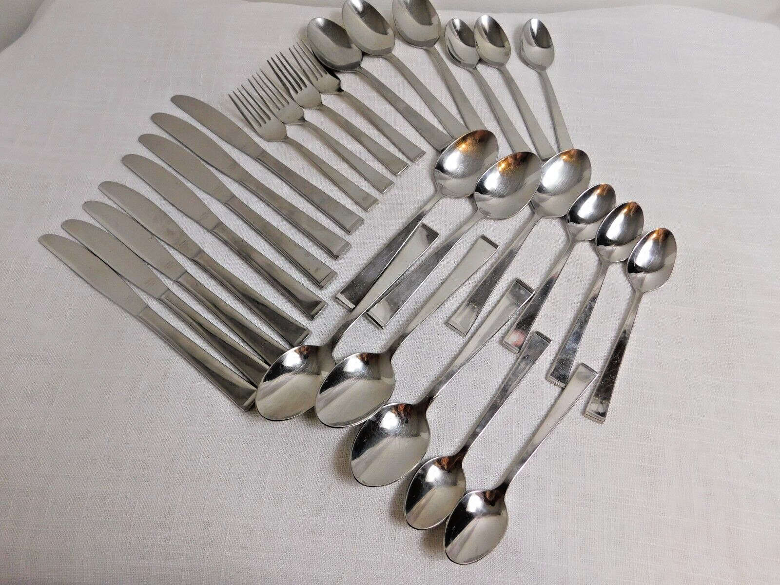G6- Towle Silver Co. Stainless Flatware Artic 18/8 Glossy 29pc Lot