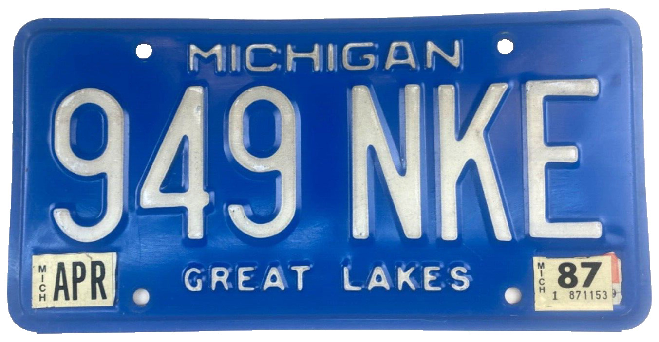 Michigan 1987 Auto License Plate Vintage Man Cave 949 NKE Wall  Decor Collector