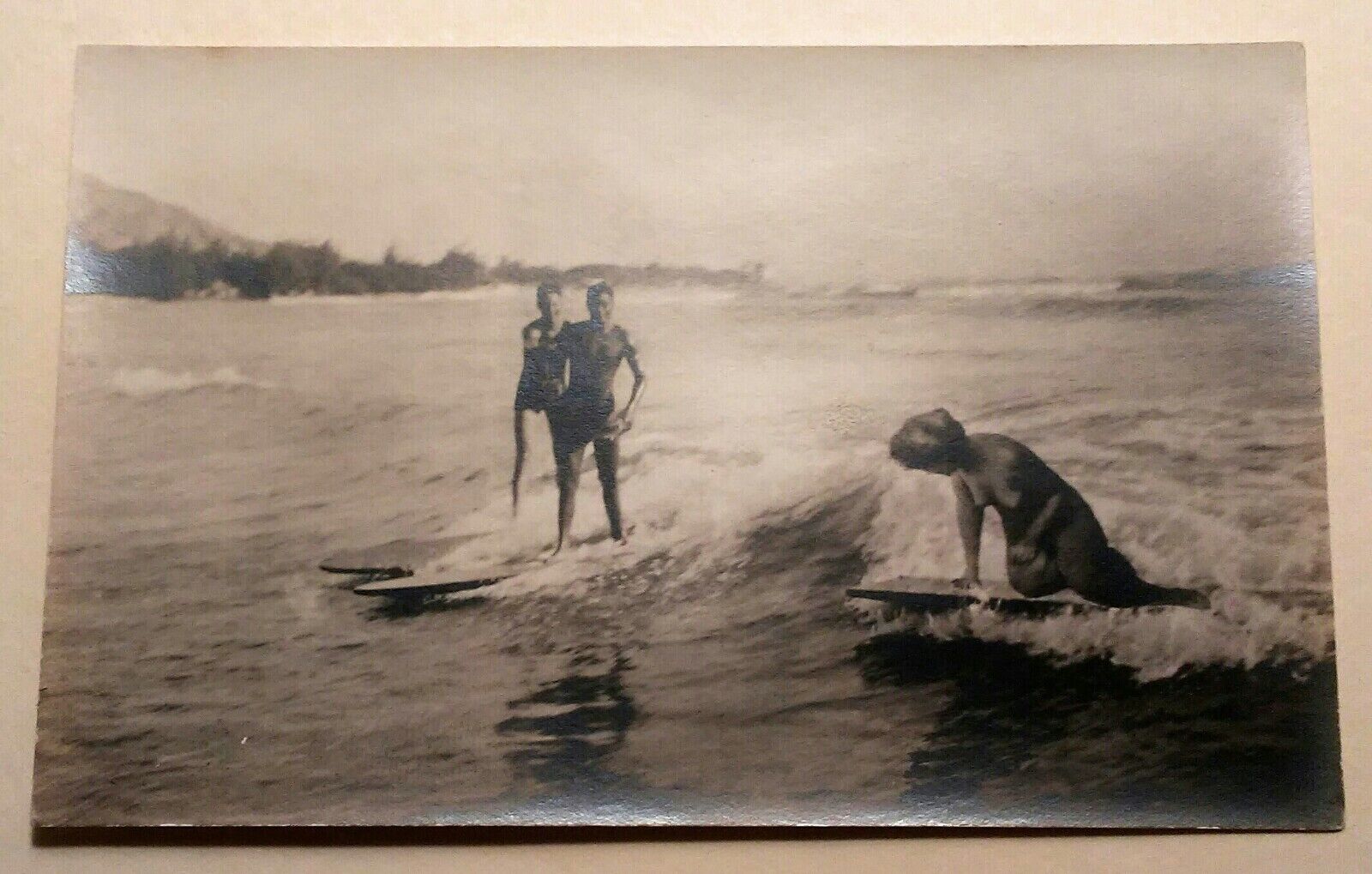 1920\'s Surf Riding Waikiki TH Hawaii AZO RPPC 