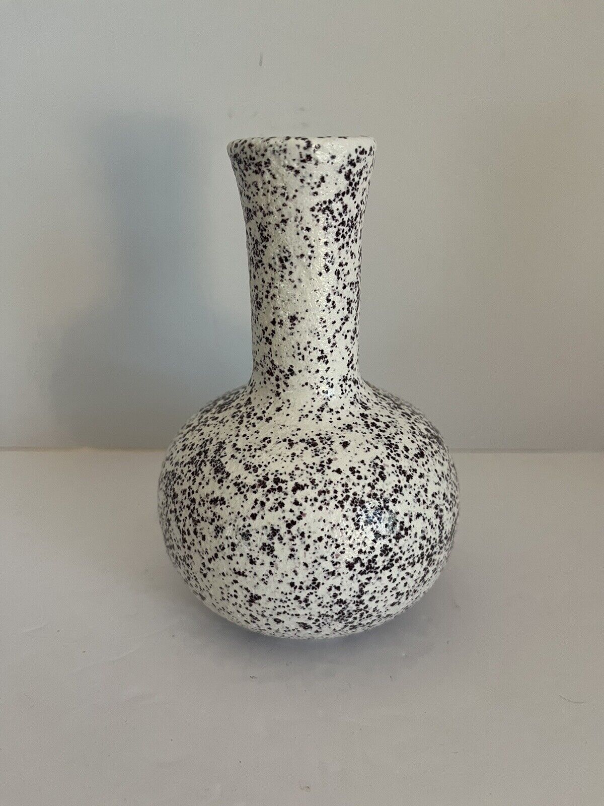 Vintage Speckled Glaze Art Pottery Vase Keepsake White Purple 5”