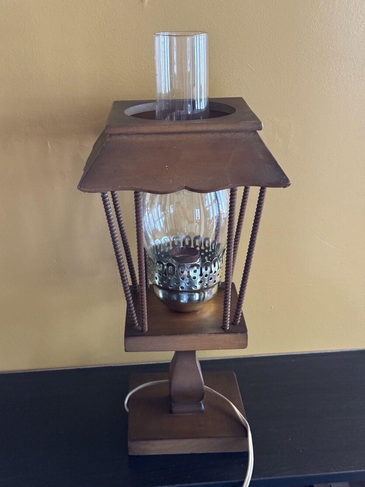 Vintage Cornwall Wood  Lamp Lantern Made in Maine USA w/ Glass 60’/70’