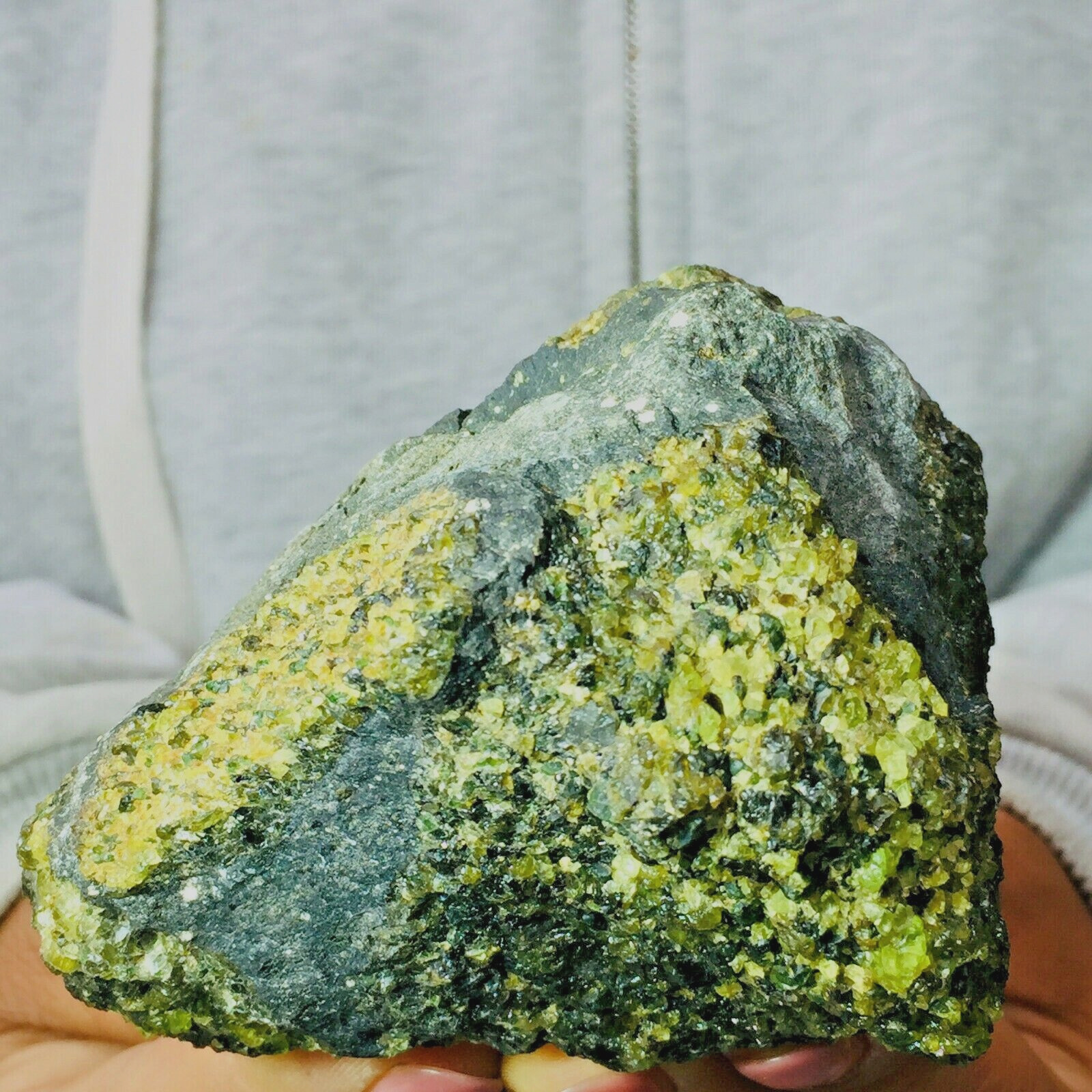 542g Sparkling Green Gemstone Peridot Olivine Crystal Basalt Mineral Specimen