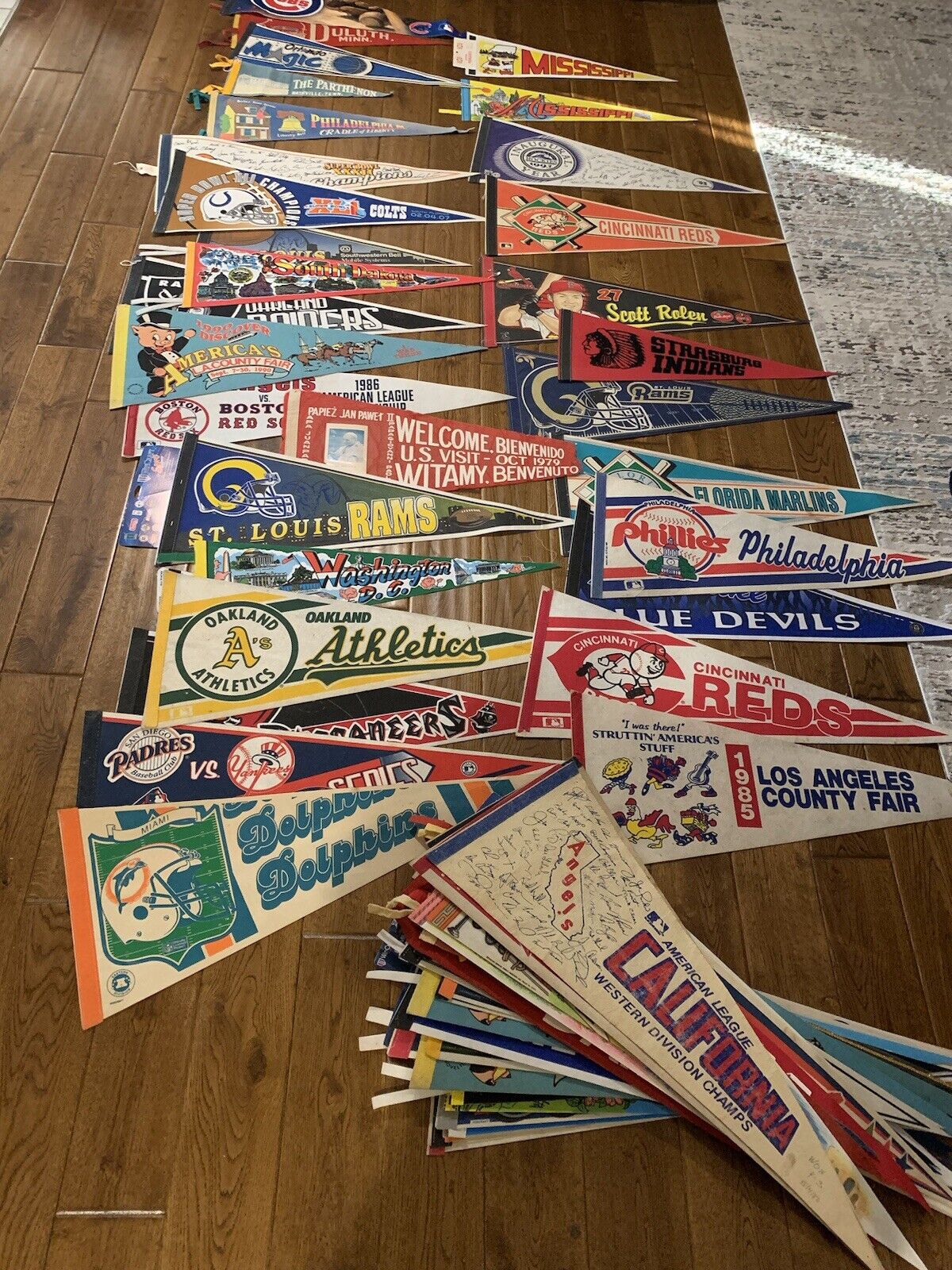 Vtg Lot Of 80  70s-90s Travel And Sport Team Pennant Souvenirs