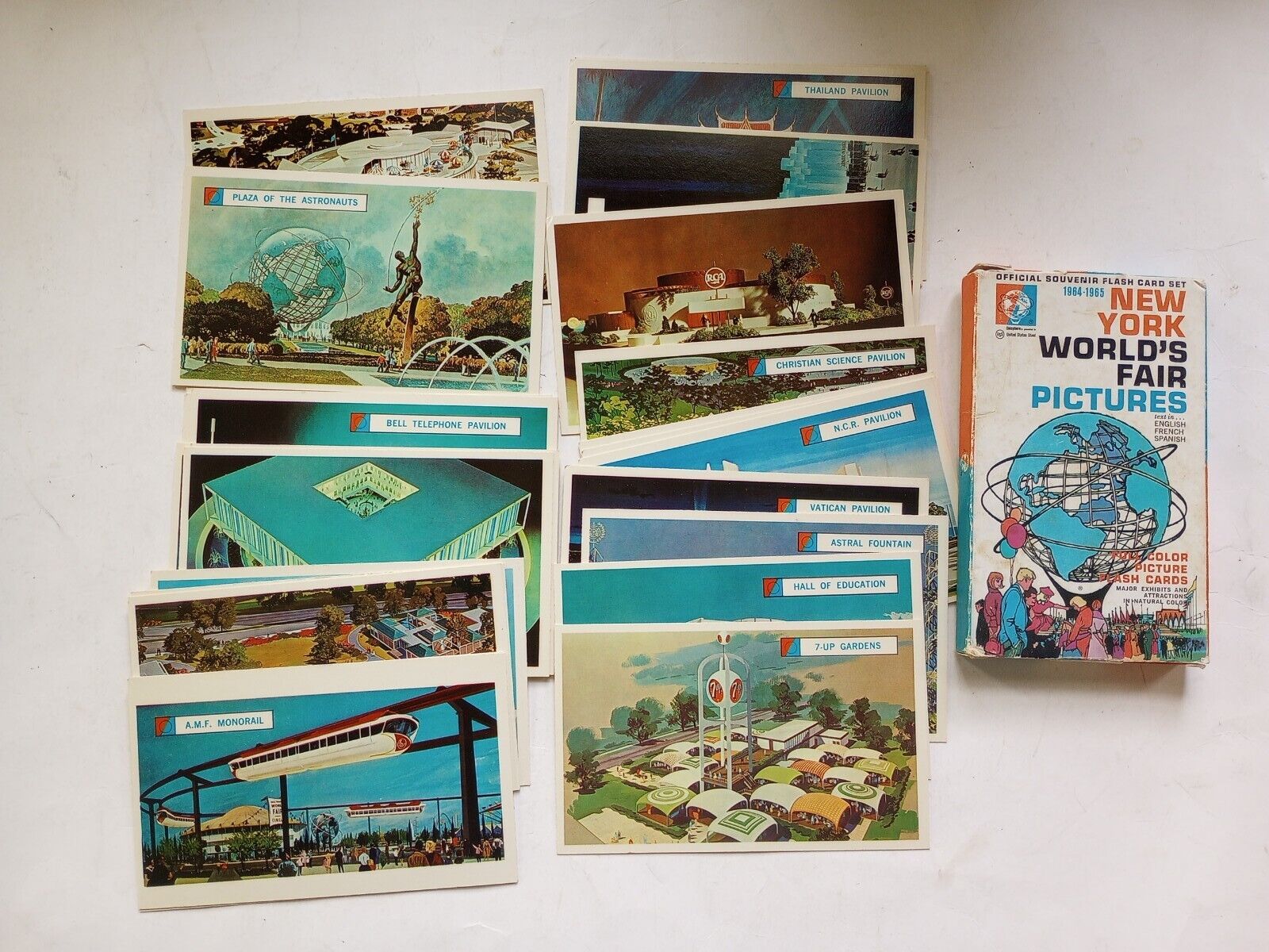 1964-1965 New York World\'s Fair Official Souvenir Flash Card Set in Box 28 Cards