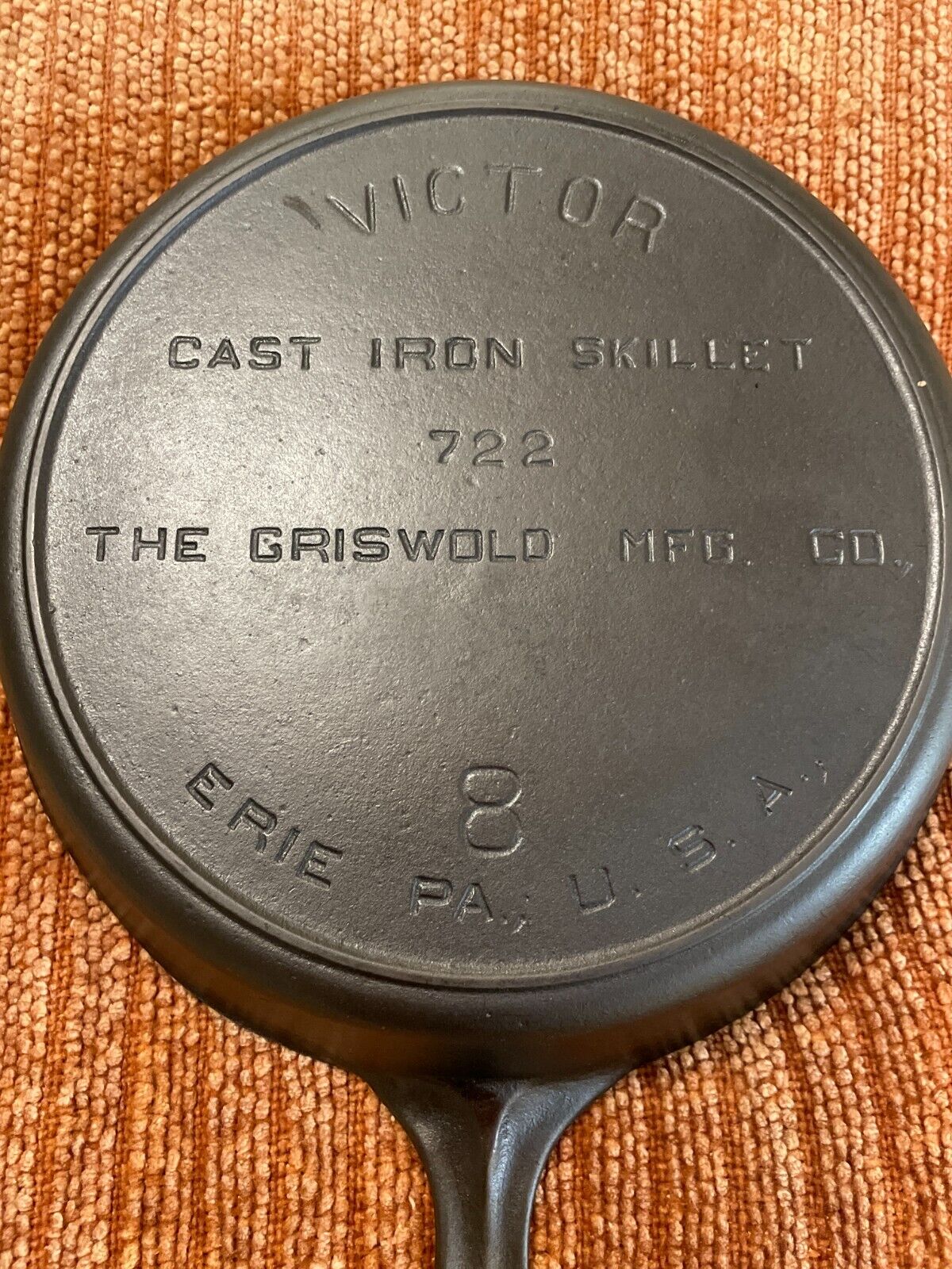 Victor #8 The Griswold Mfg. Co Erie PA 722 Cast Iron Skillet Restored Heat Ring