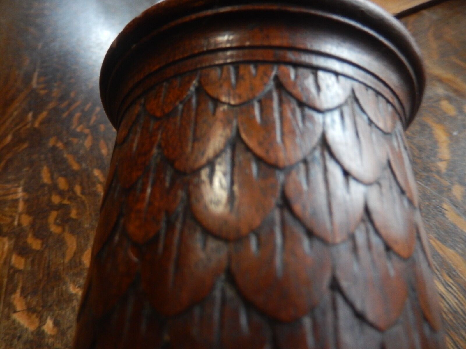 Treenware CARVED Wood Round Cylinder Covered BOX Antique/Vintage
