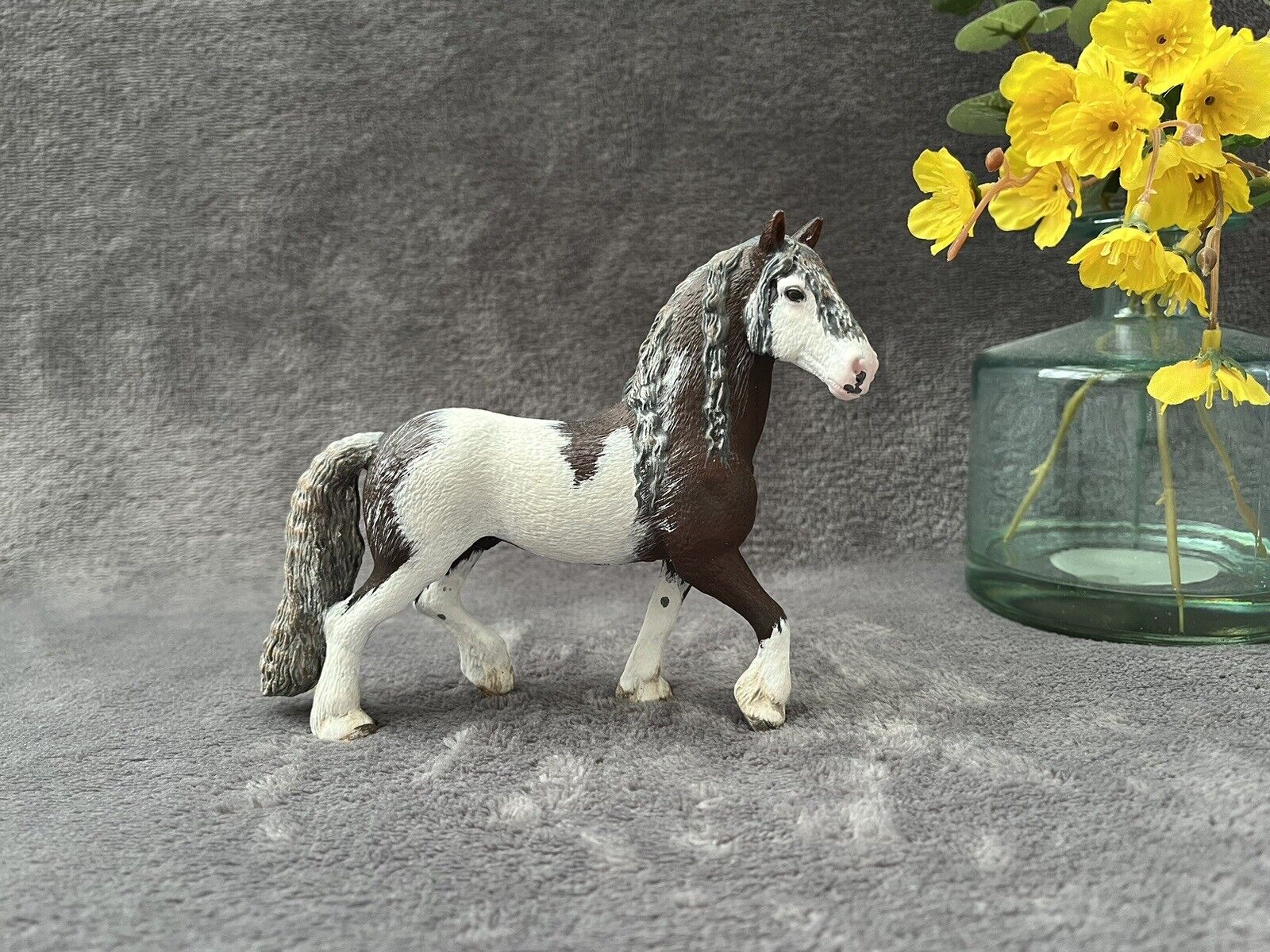 Schleich Horse   Repaint   Friesian stallion PREVIOUSLY OWNED SEE DESCRIPTION