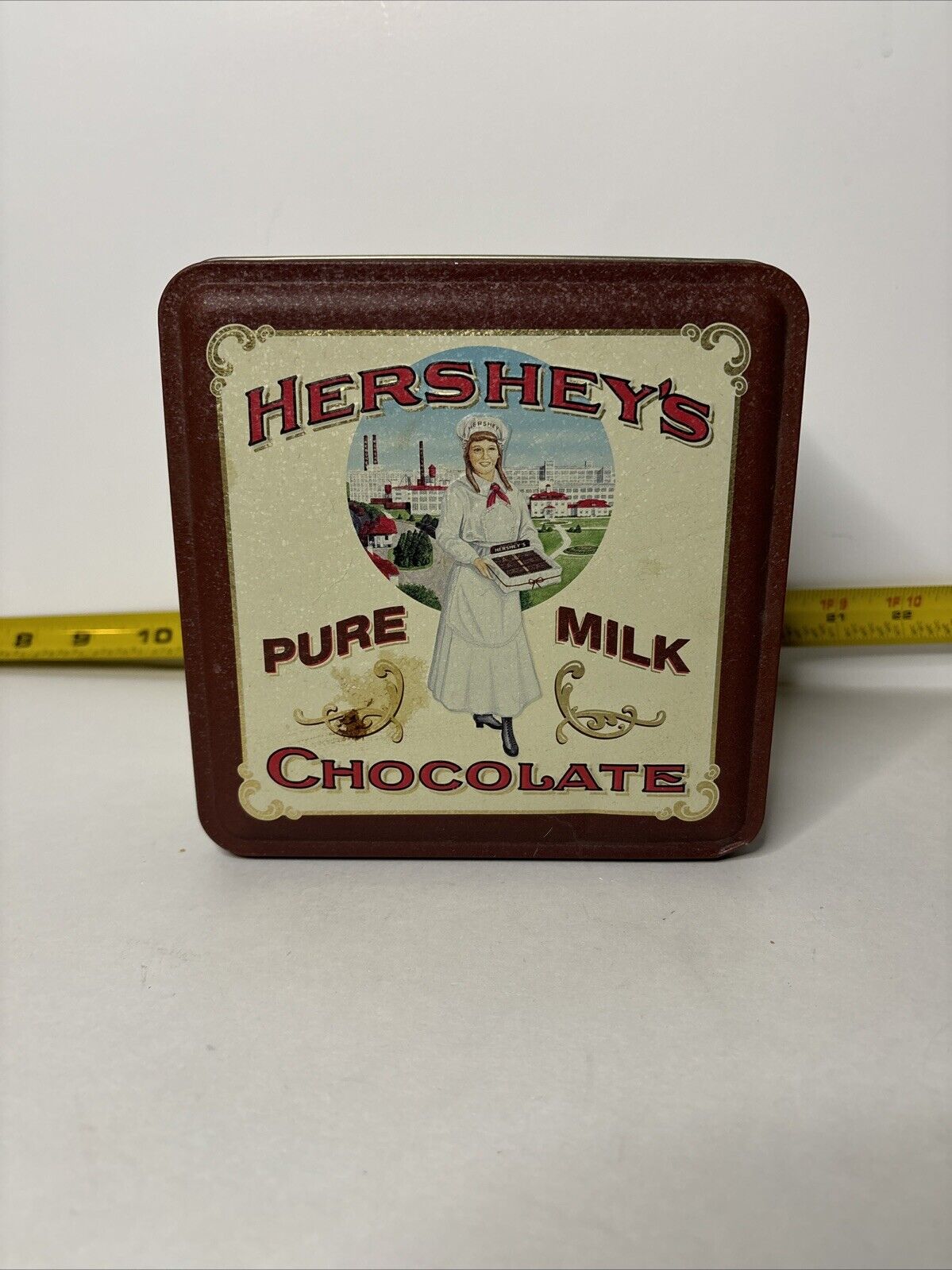 Hershey\'s Pure Milk Chocolate Hershey Girl (1915) Vintage #2 Tin 1992 Vintage