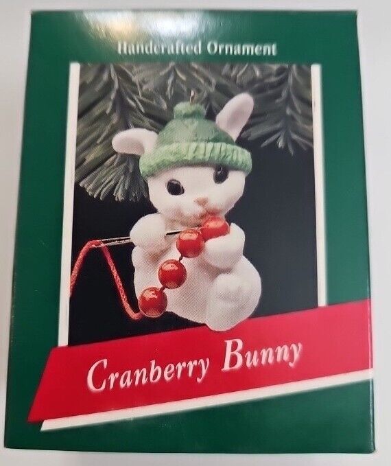 GENUINE Hallmark Keepsake 1989 Christmas Holiday Cranberry Bunny Ornament Z11