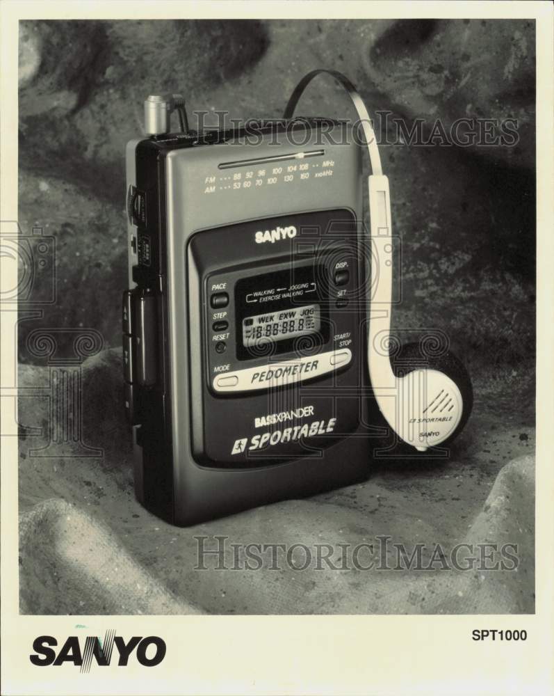 1991 Press Photo Sanyo SPT1000 Walkman Radio - afa43764