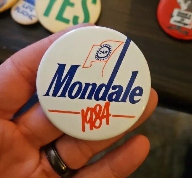 Vtg UAW for Walter Mondale Political pin (1984) Union United AUTO WORKERS USA 
