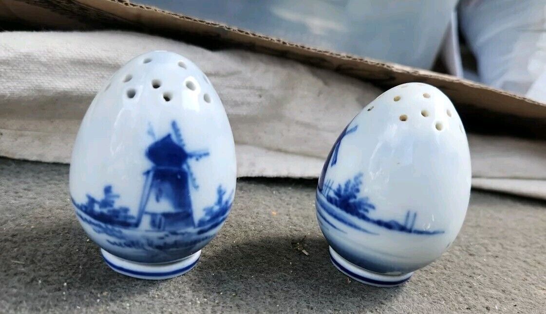 Vtg Delft Blue Hand Painted Egg Salt & Pepper Shakers Set  Windmills
