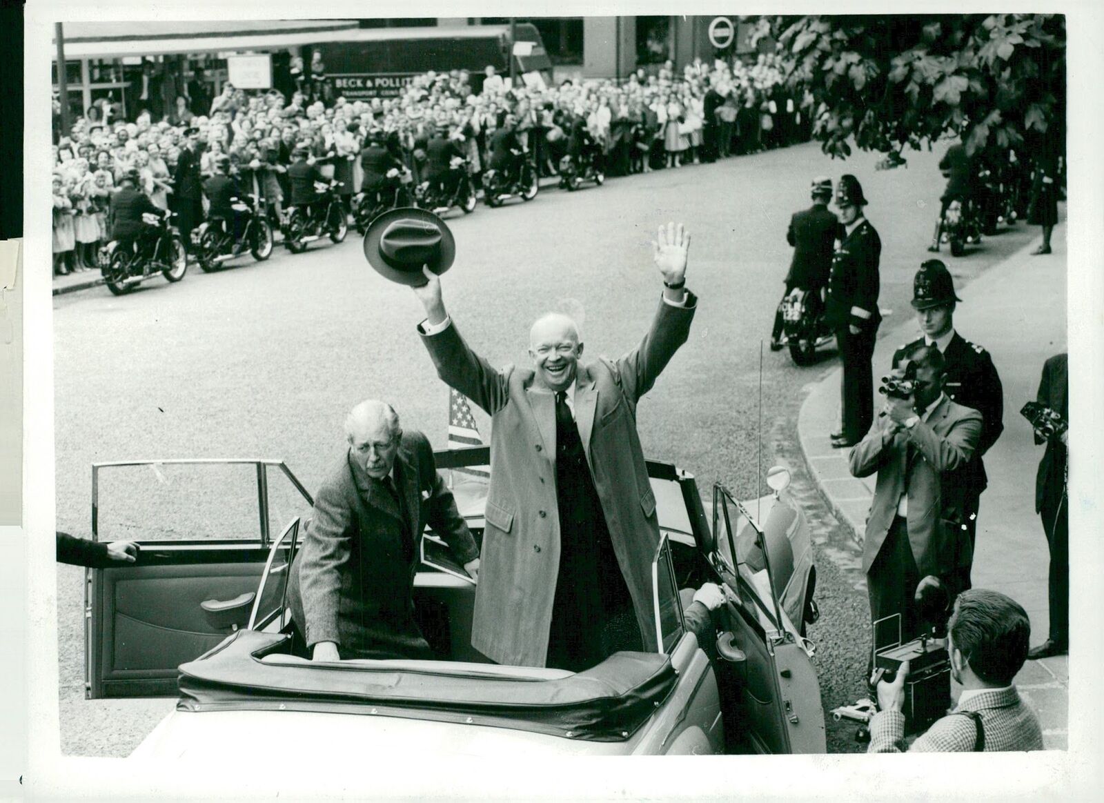Dwight D. Eisenhower arrives at St. Paul\'s - Vintage Photograph 710459
