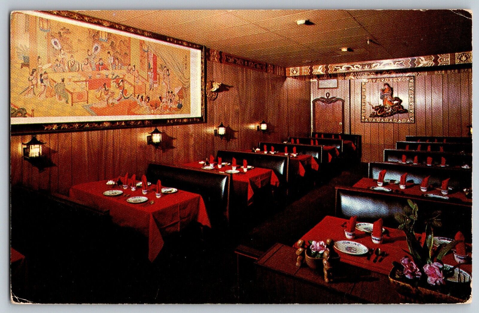View of Ding Ho Restaurant & Cocktail Lounge - Vintage Postcard - Unposted