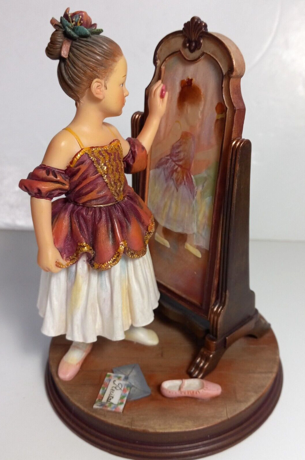 Vintage Mama Says \'Believe In Yourself\' Resin Figurine on Base 6 inches High
