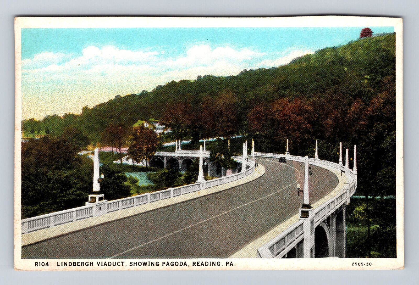 Reading PA-Pennsylvania, Lindbergh Viaduct Showing Pagoda, Vintage Postcard