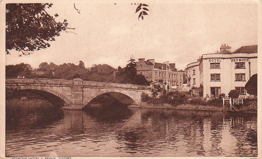 Postcard Seymour Hotel & Bridge Totnes UK