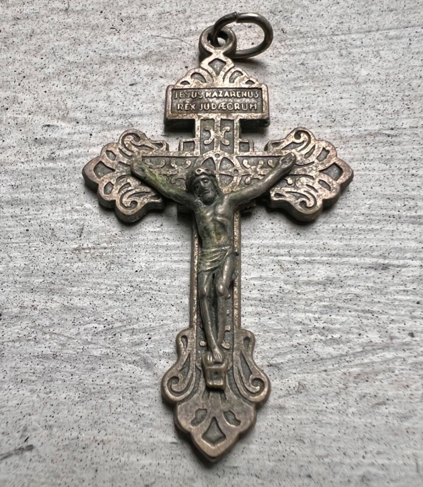 Beautiful Metal Cross Crucifix Necklace Pendant Vintage Jesus Nazarenus