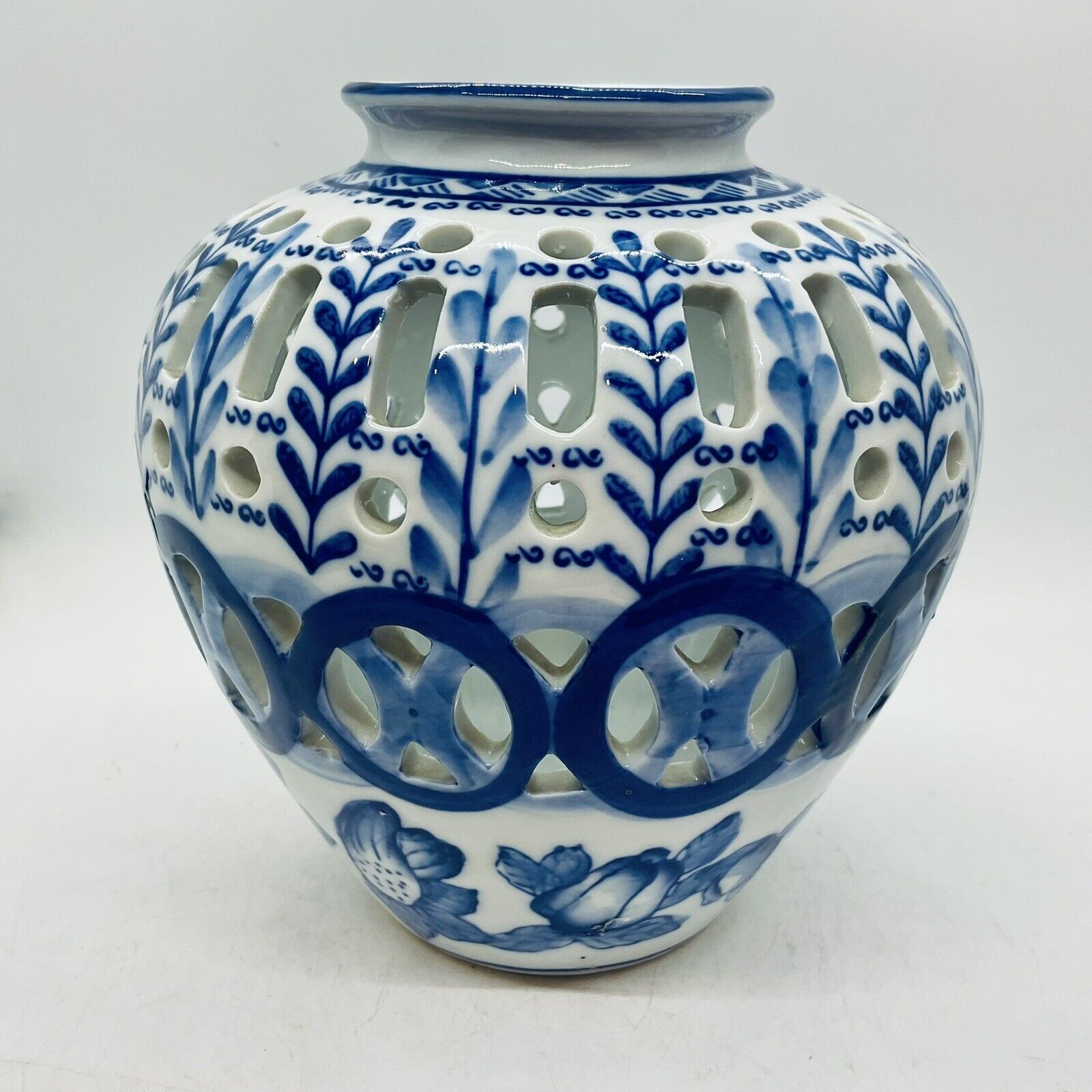 VTG Blue&White Cut Out&Floral Leaf Design Ceramic Vase Display Jar 7” Tall China