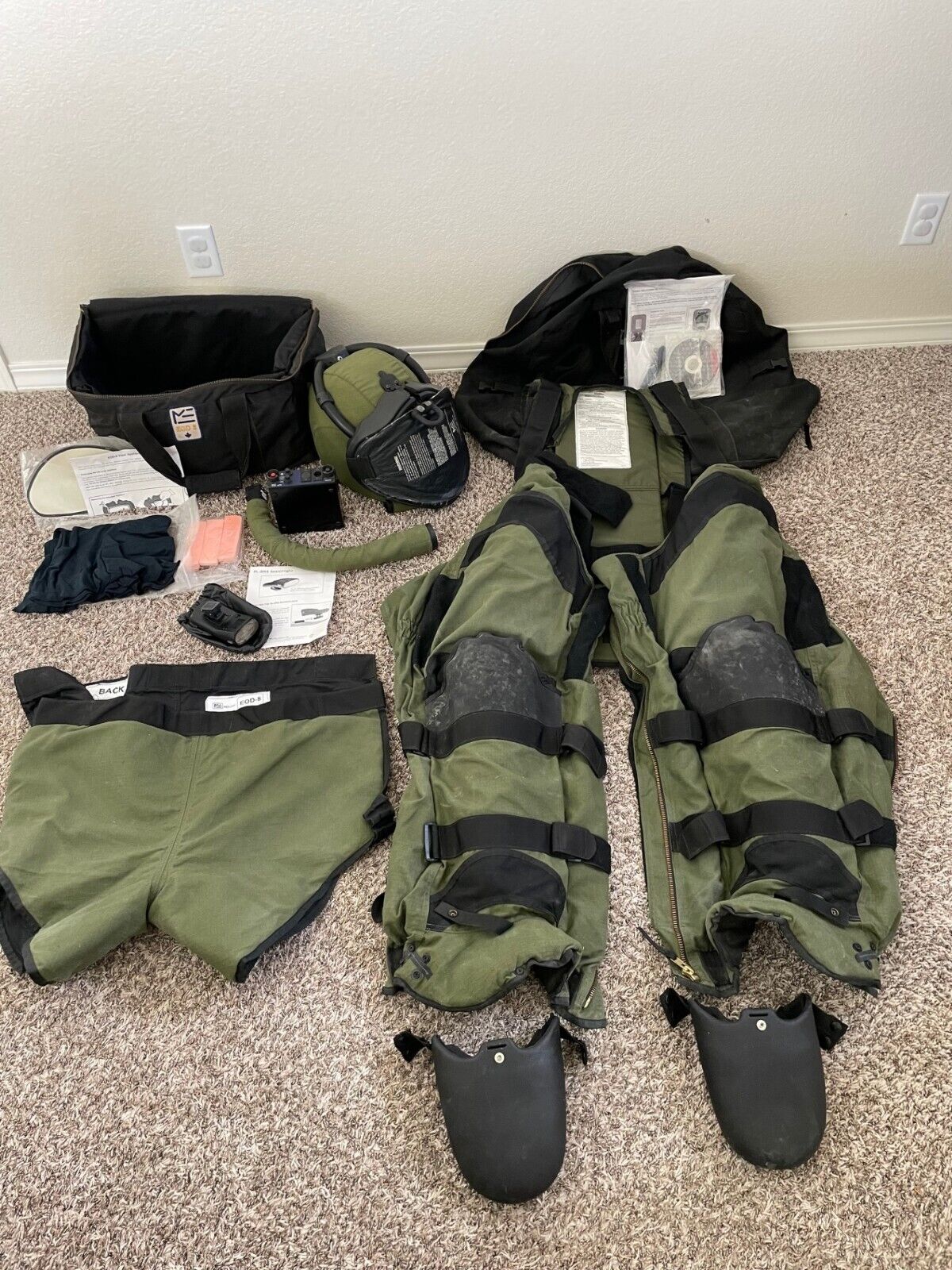 MED ENG EOD 8 Bomb Suit , Bomb Squad Juggernaut