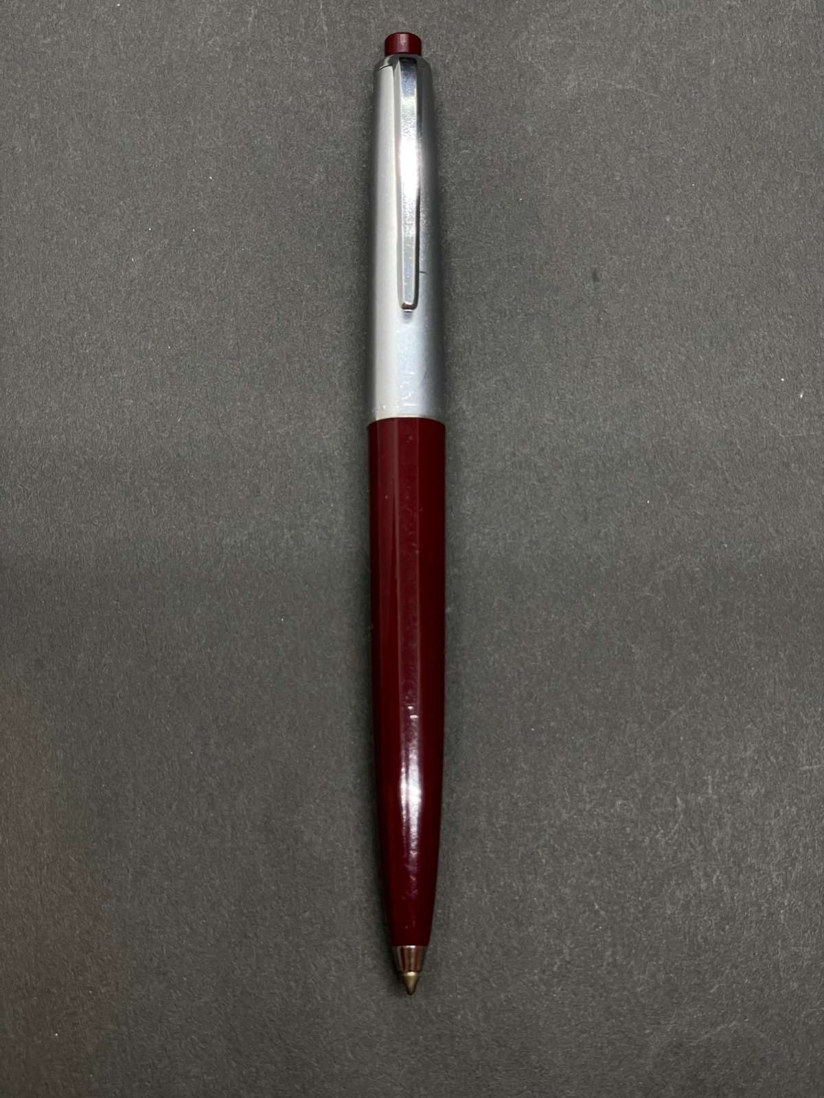 [Excellent] MONTBLANC No.49-S Silver&Bordeaux Vintage Knock-system Ballpoint Pen