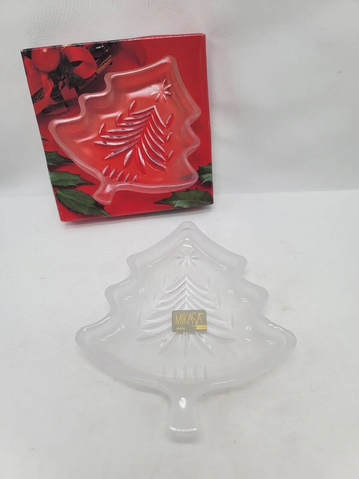 Mikasa Glass Dish Christmas Tree Shaped 5 Inches Yuletide Sweet Candy NIB