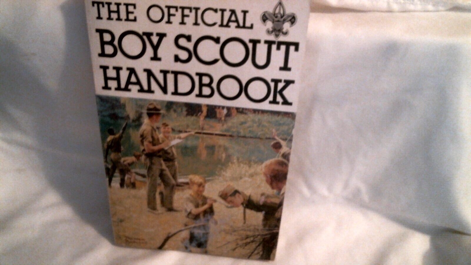 THE OFFICIAL BOY SCOUT HANDBOOK BY WILLIAM BILL HILLCOURT PAPERBOOK