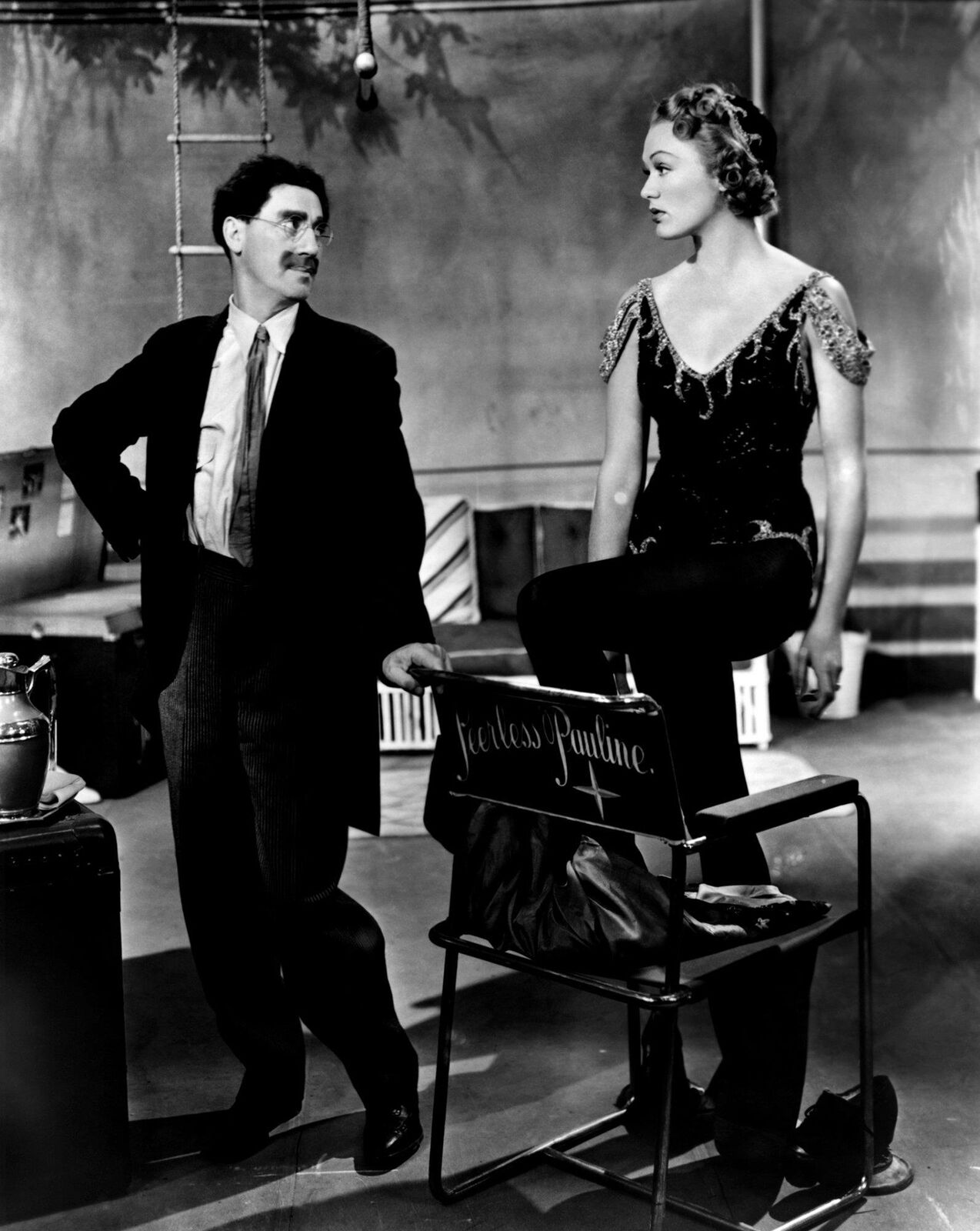 1939 GROUCHO MARX & EVE ARDEN in AT THE CIRCUS Photo (184-h )