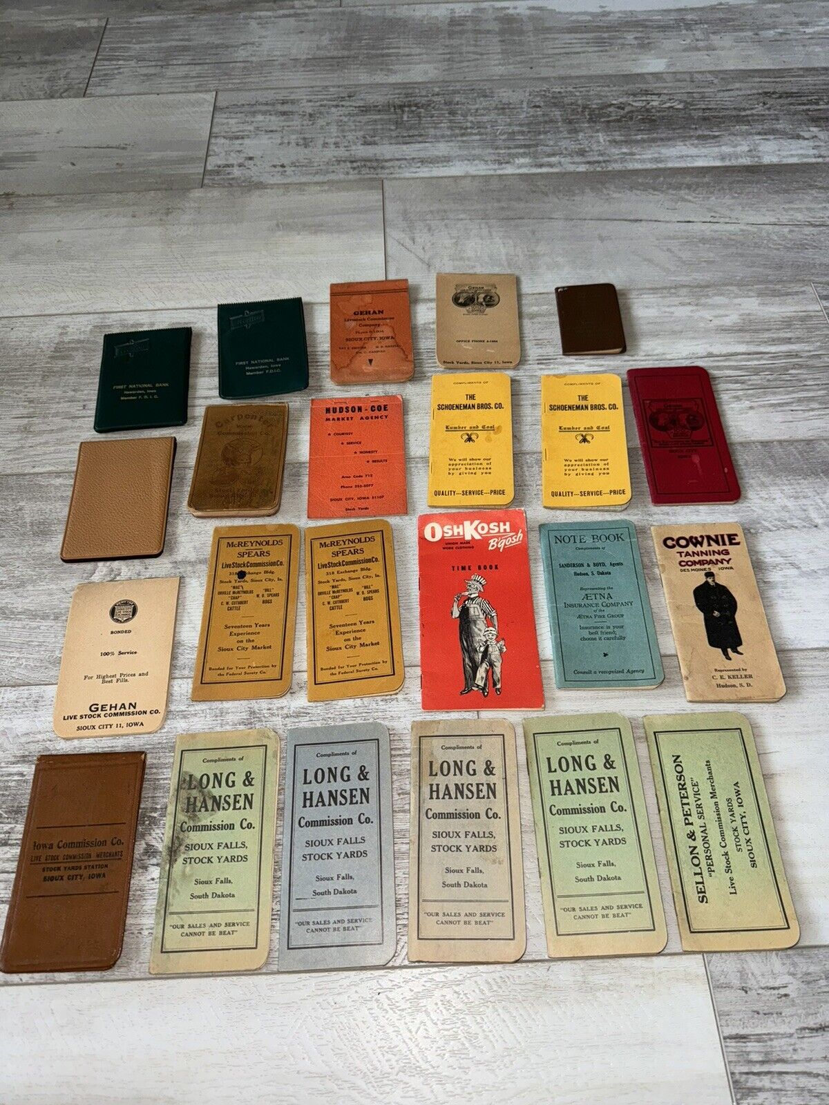Lot 1920s 1940s 24 Vintage Workwear Clothes Pocket Notebooks OSH Kosh Overalls