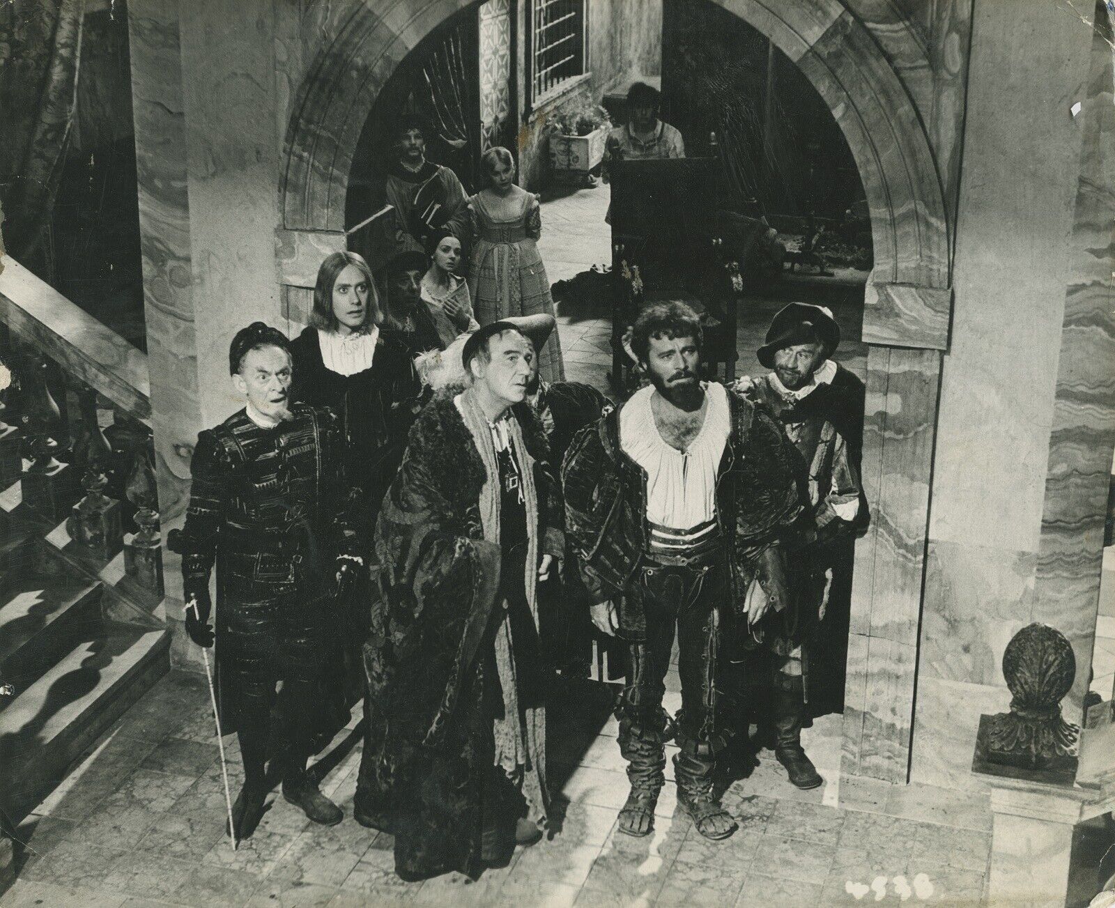 Richard Burton Film Actor History Scene  A24 A2401 Original Vintage Photo