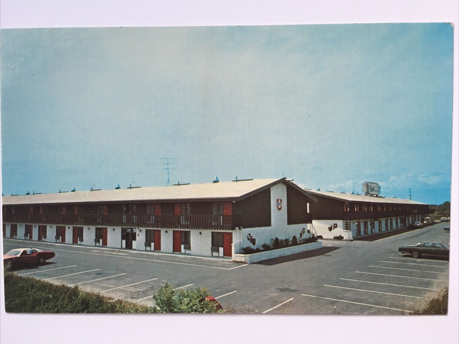Portland Maine Susse Chalet Motor Lodge 1970s Hotel Cars Advertising Postcard