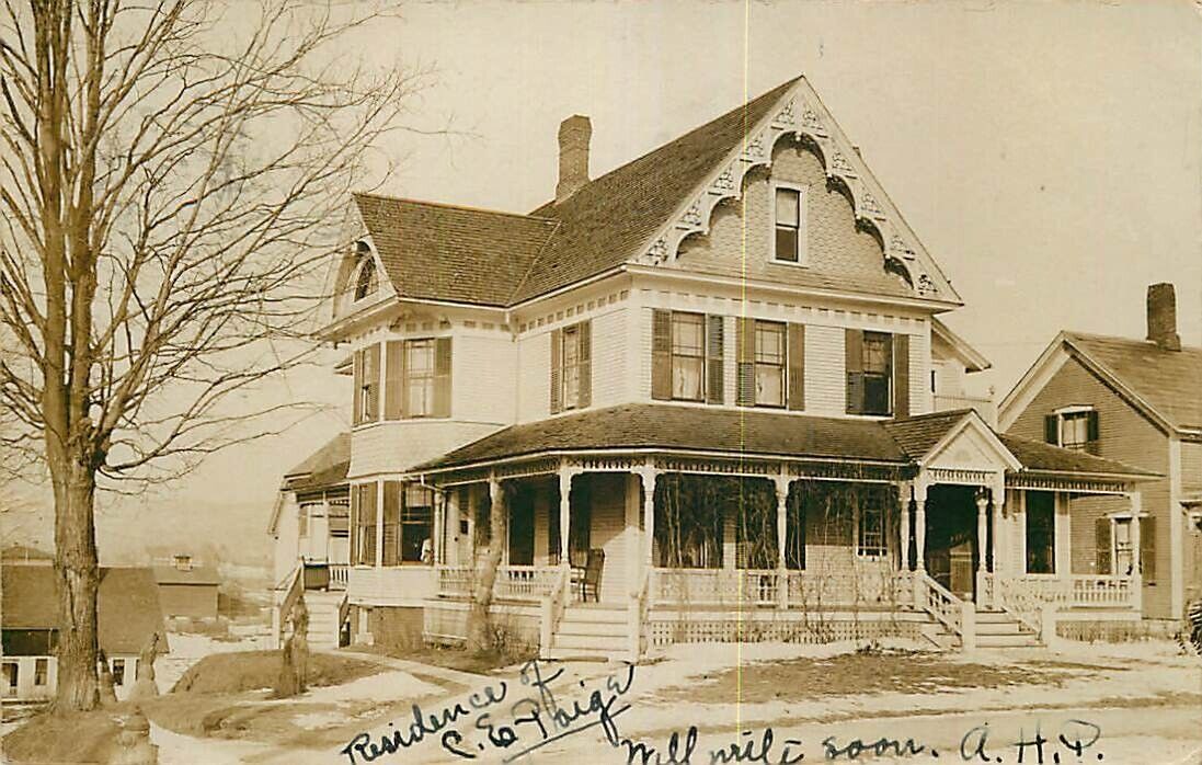Real Photo Postcard House / Architecture Collection #4234 - Rutland, Vermont