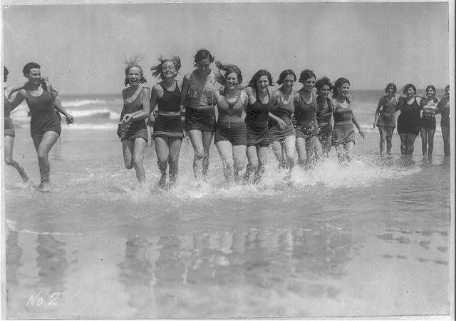 In the Surf,Wildwood Villas,Villas,New Jersey,NJ,c1925,Bathing Beauties,Swimsuit
