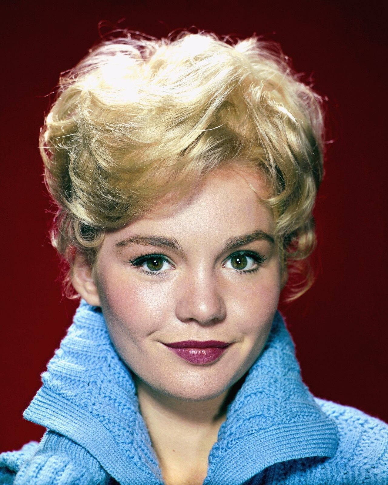 ACTRESS TUESDAY WELD - 8X10 PUBLICITY PHOTO (AB-232)