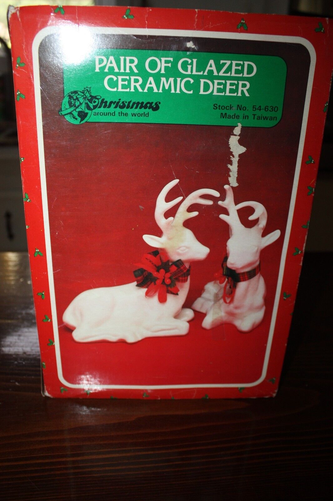 Pair White Christmas Ceramic Vintage Deer Christmas Around the World Orig. Boxed