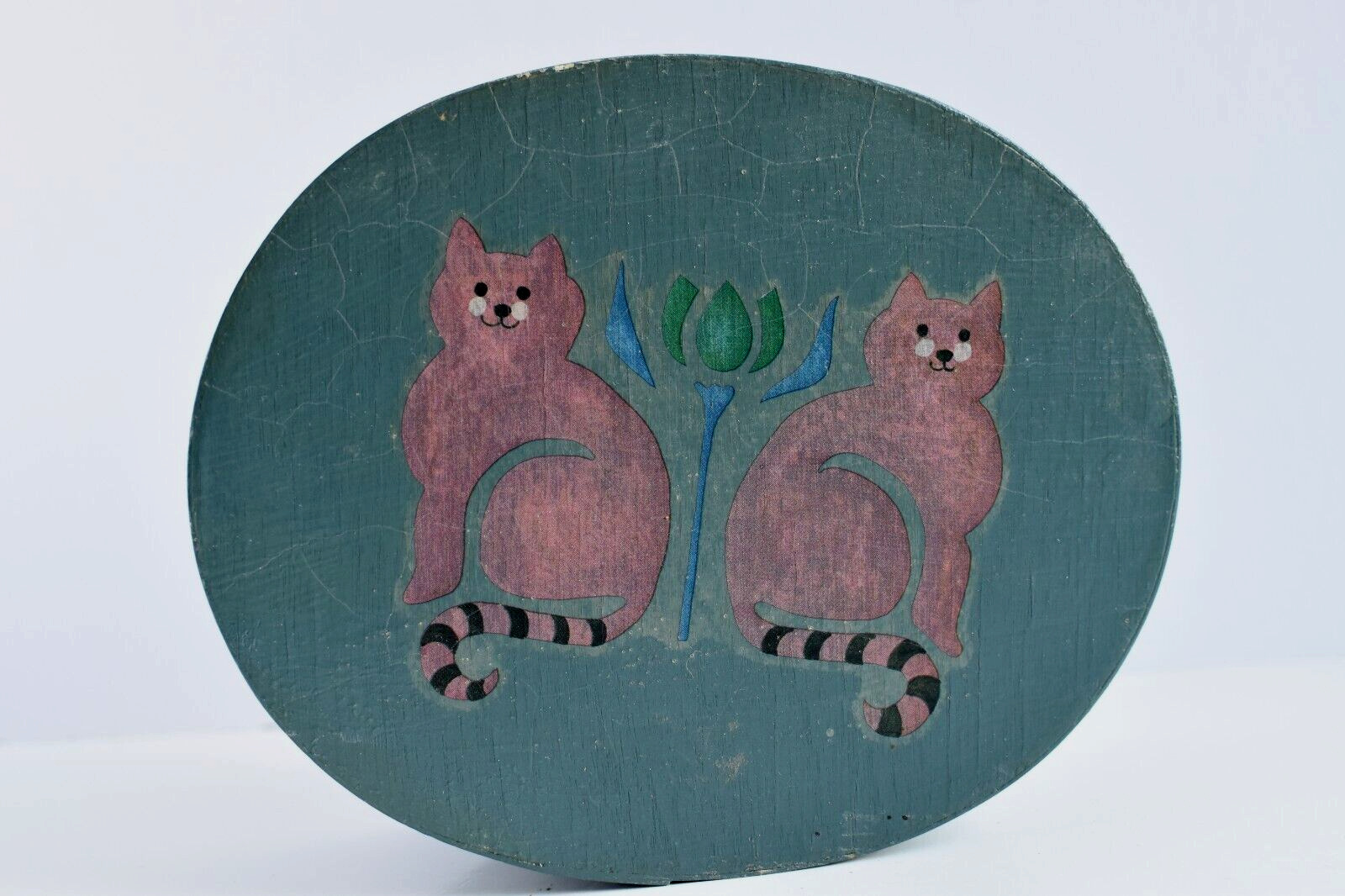 VTG Hand Painted Oval Shaker Style Wood Feline Folk Art Box