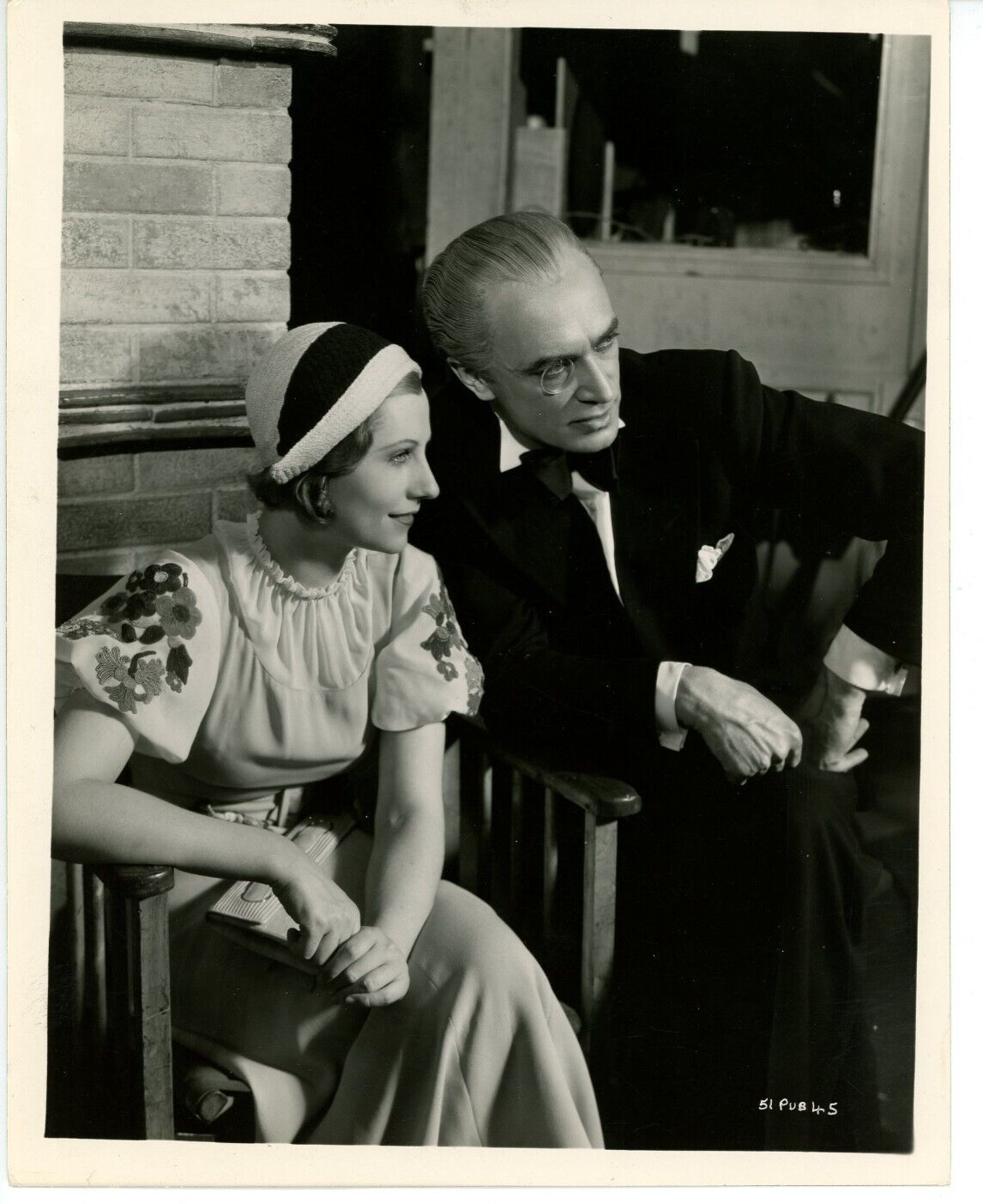 Vintage 8x10 candid Photo Actor Conrad Veidt actress Leonora Corbett on set