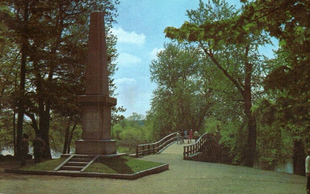 Postcard-Old North Bridge & Battle Monument Minute Man National Park MA 1545