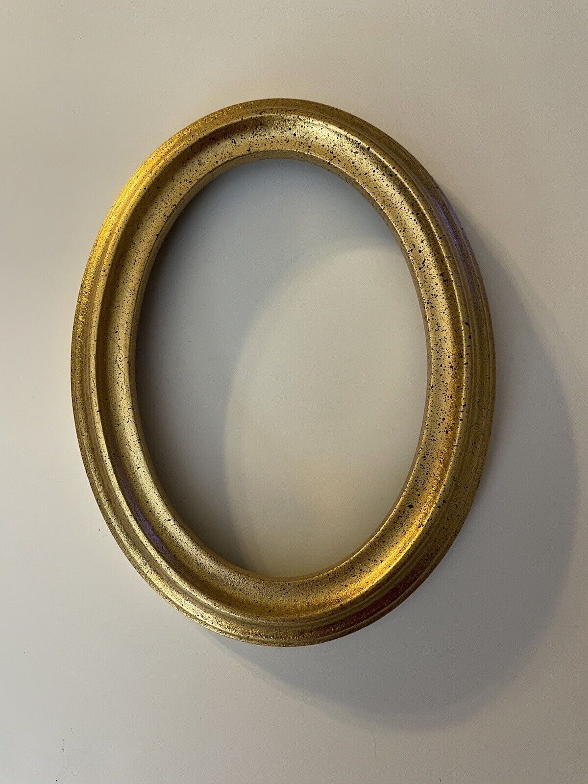 NOS Vintage HY-JO Gold Gilt Wood Oval Frame~ Fits 5\