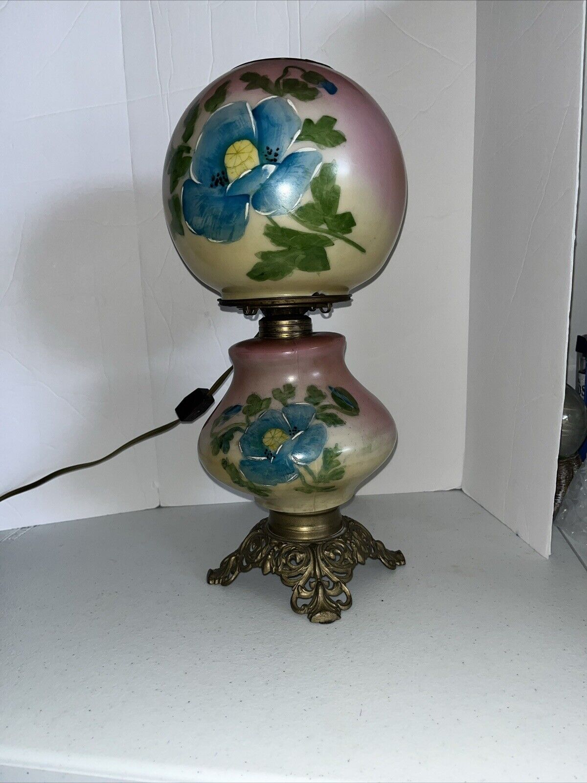 Antique  Table Lamp Electric 1 Light Floral Painted Brass Has Small Crack