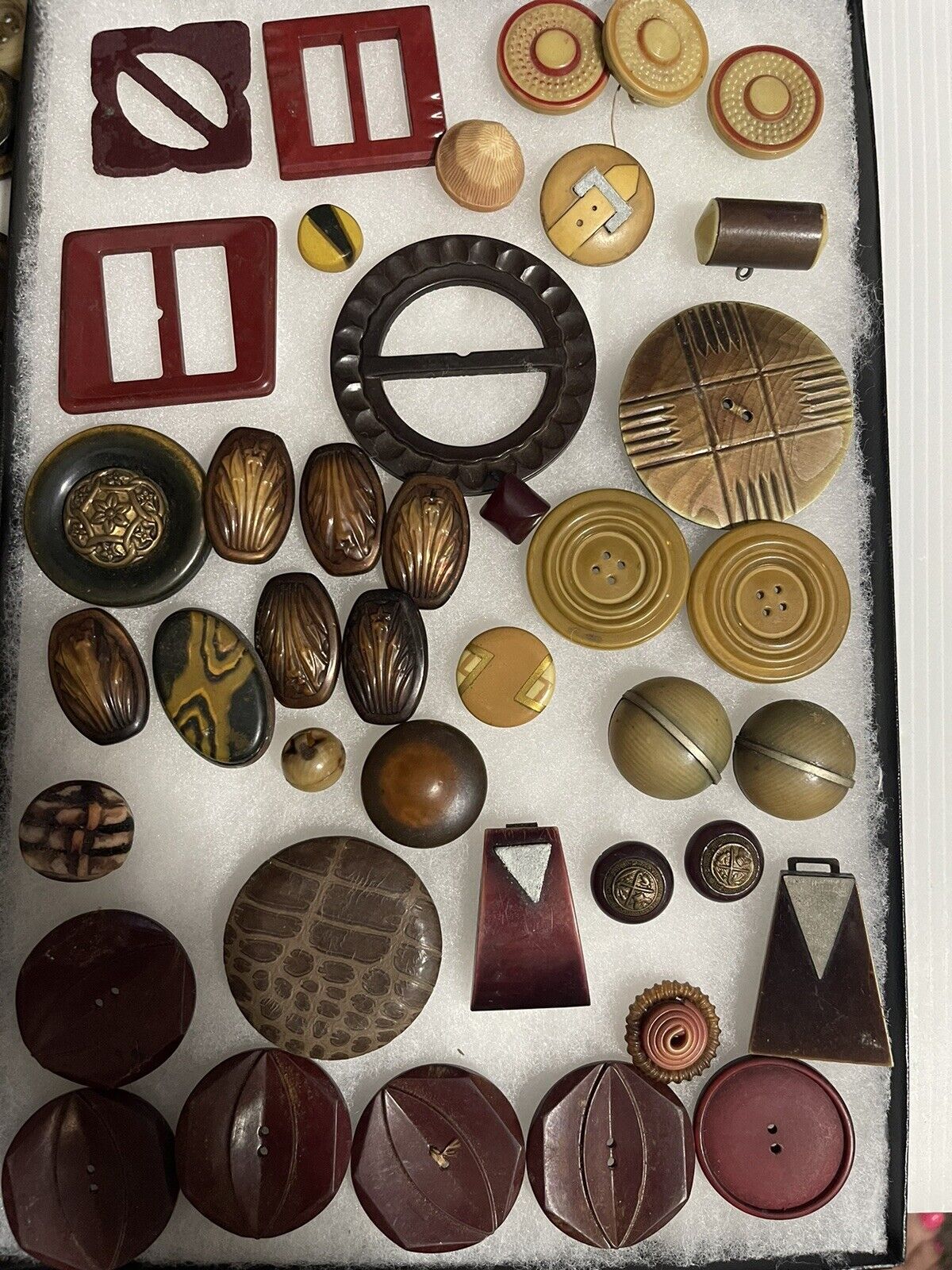 Antique Vintage Buttons/ Buckles Lot Celluloid Bakelite Early Plastics Brown #10
