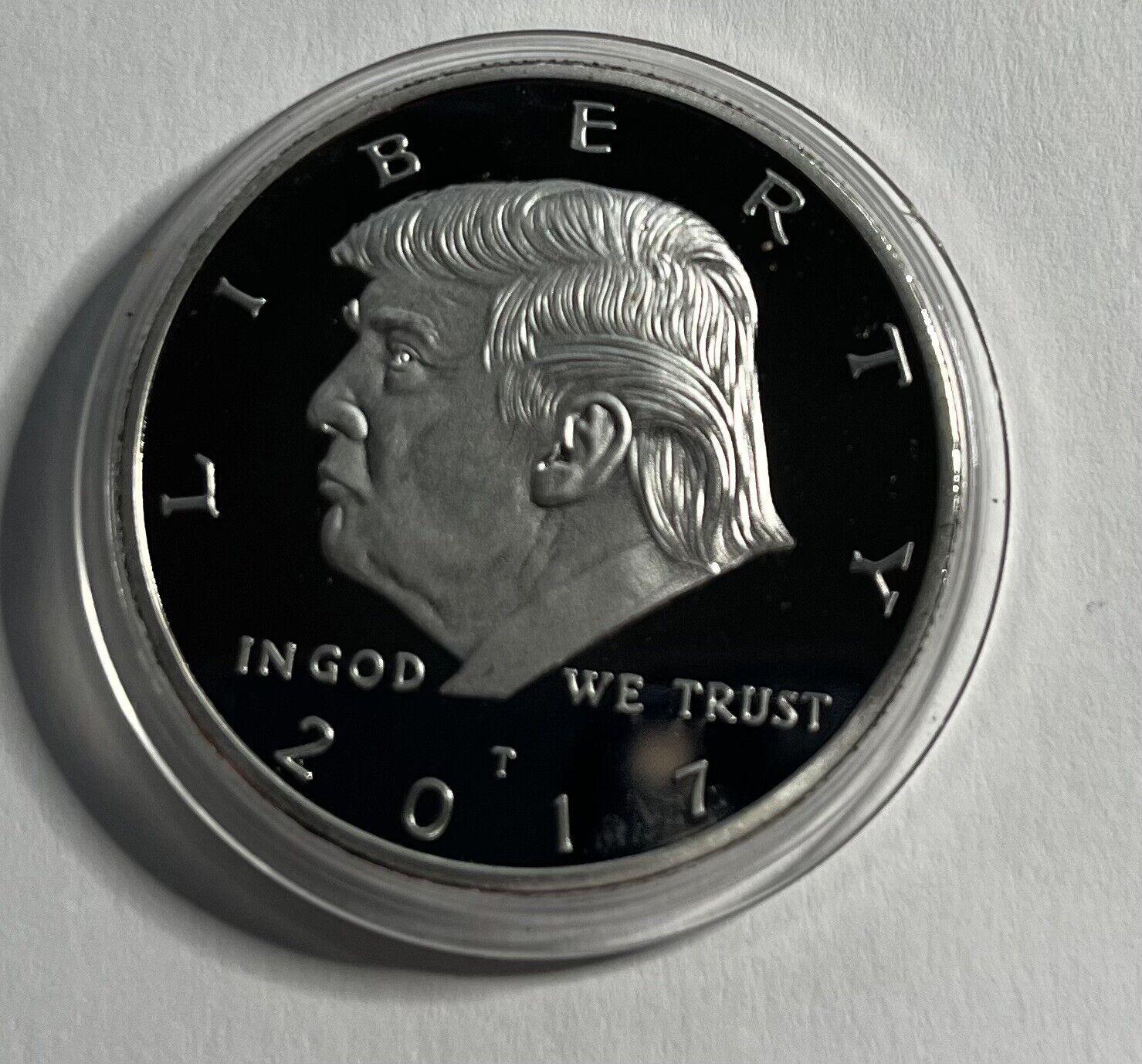 2017 Donald Trump US 45th President  coin