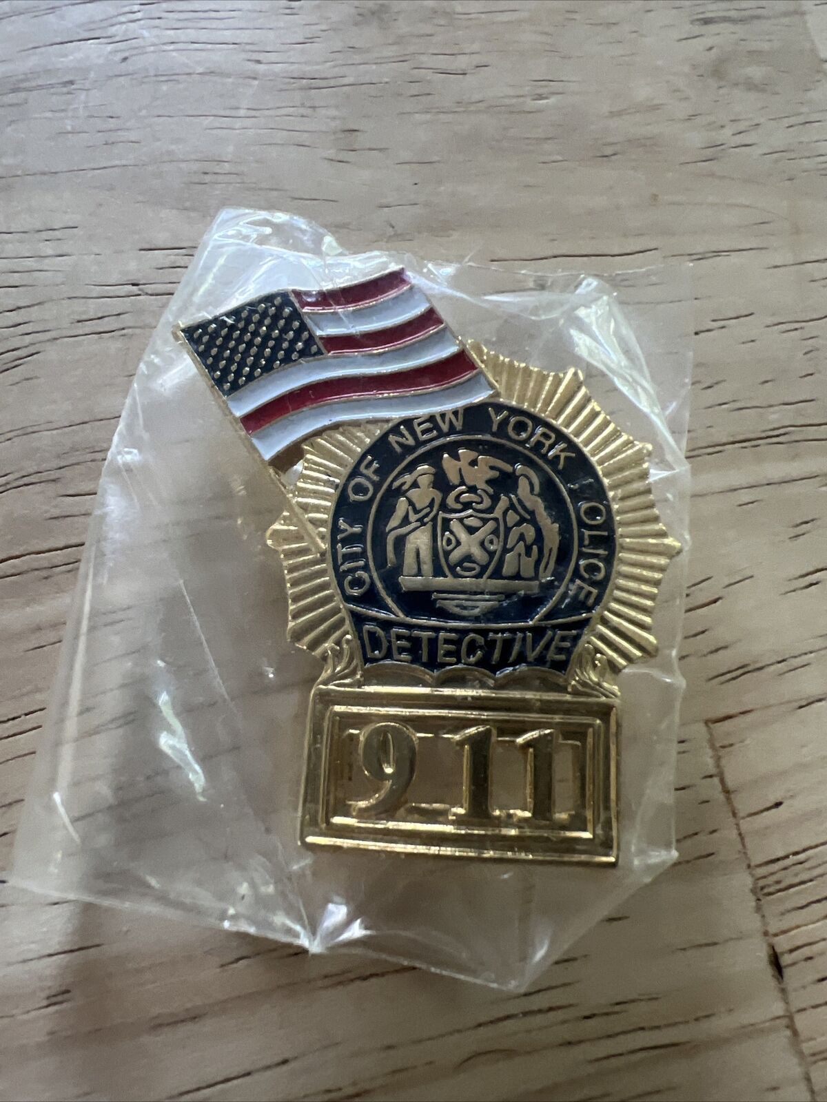Police Detective\'s 911 Memorial Lapel Pin with American Flag. New