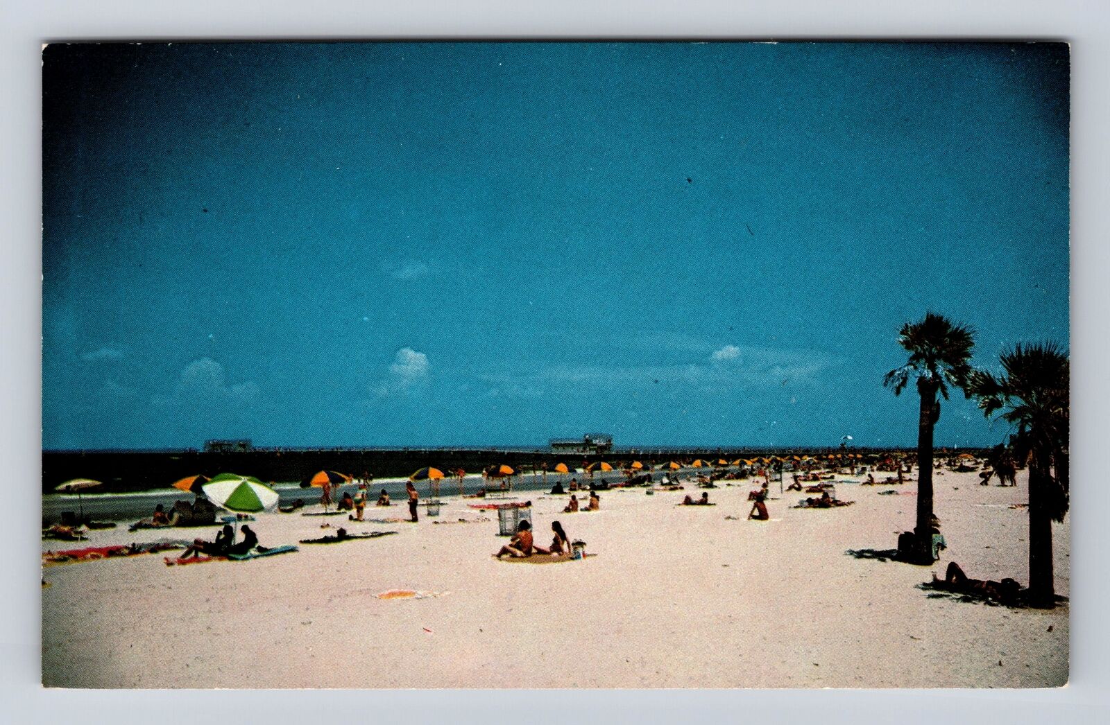 Clearwater Beach FL-Florida, Colorful Beach Scene, Vintage Souvenir Postcard