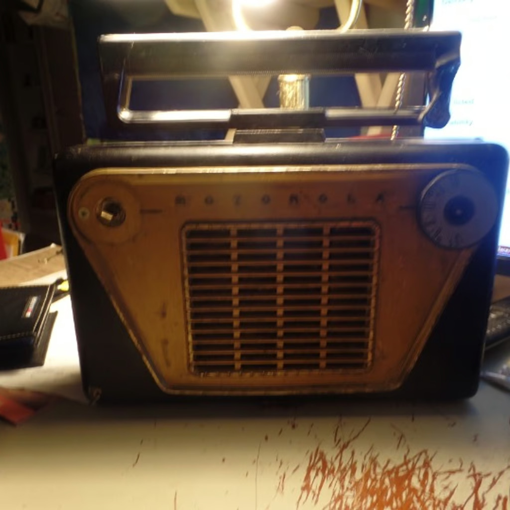 Vintage 1950s Motorola Tube Radio