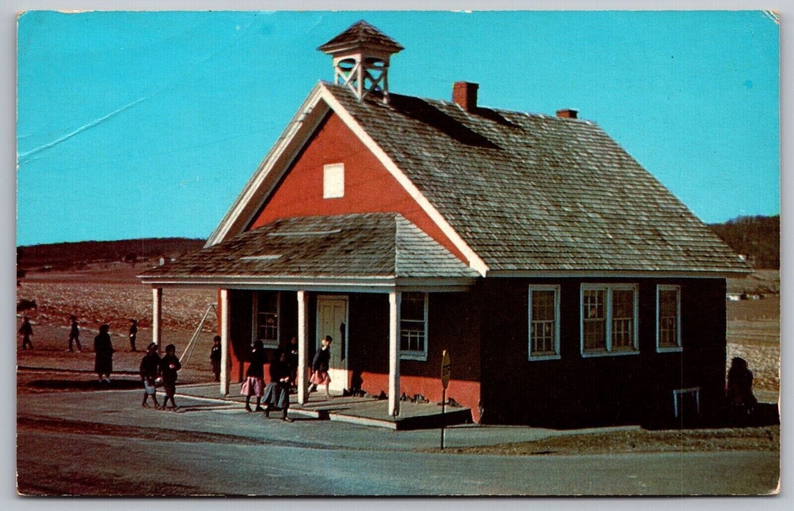 Heart Amishland One Room School Schoolhouse Street View Vintage UNP Postcard